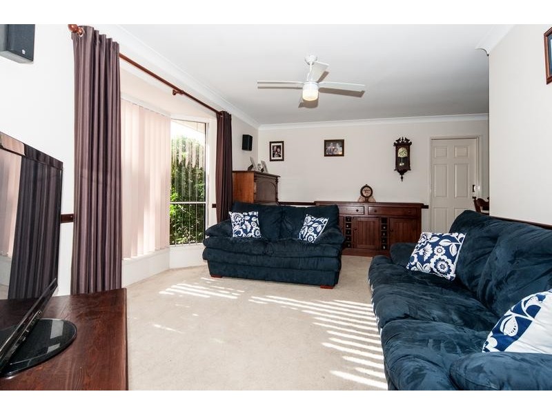 5 Sheppey Place, Yamanto QLD 4305