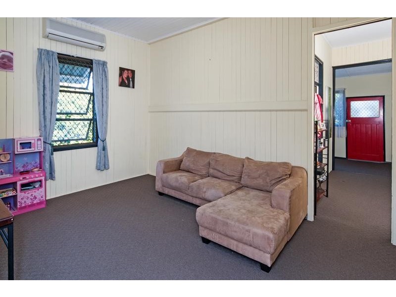 2 Feeney Lane, East Ipswich QLD 4305