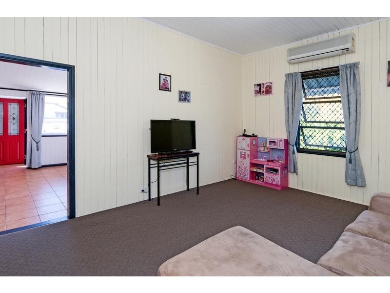 2 Feeney Lane, East Ipswich QLD 4305