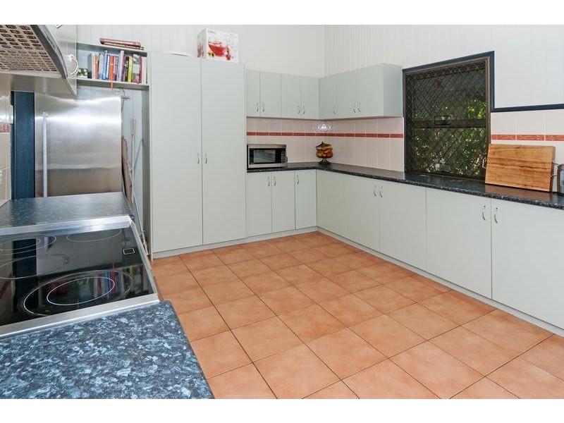 2 Feeney Lane, East Ipswich QLD 4305