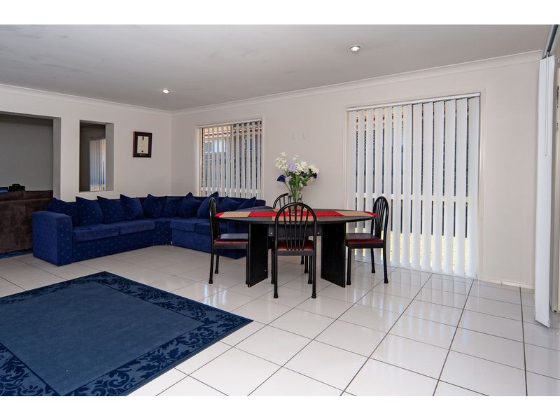 17 Windermere Street, Raceview QLD 4305