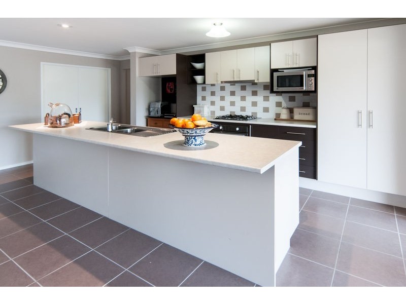 5 Bridge Street, North Booval QLD 4304