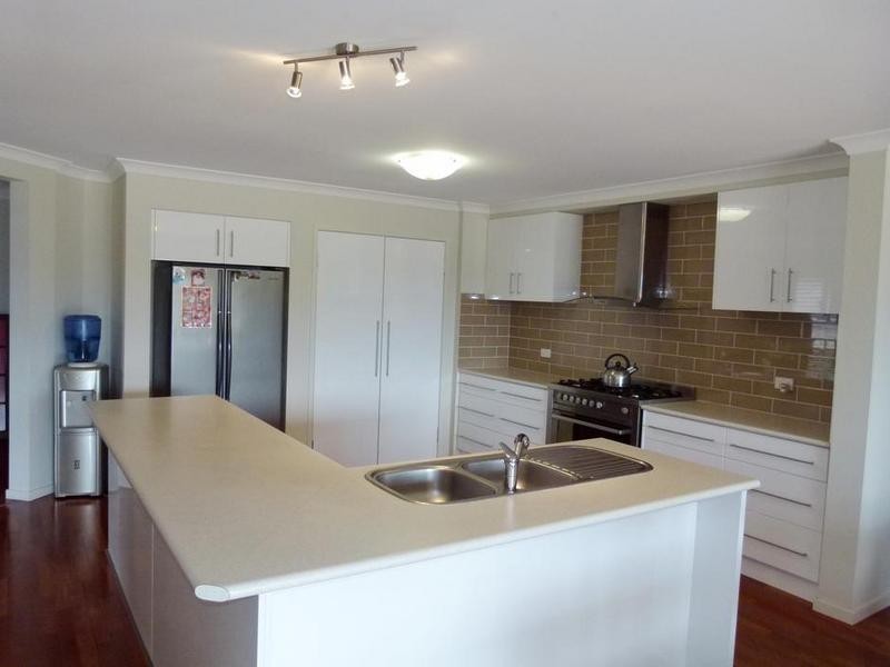 27 Harrison Grove, Deebing Heights QLD 4306