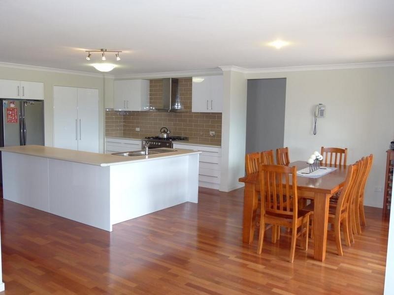 27 Harrison Grove, Deebing Heights QLD 4306