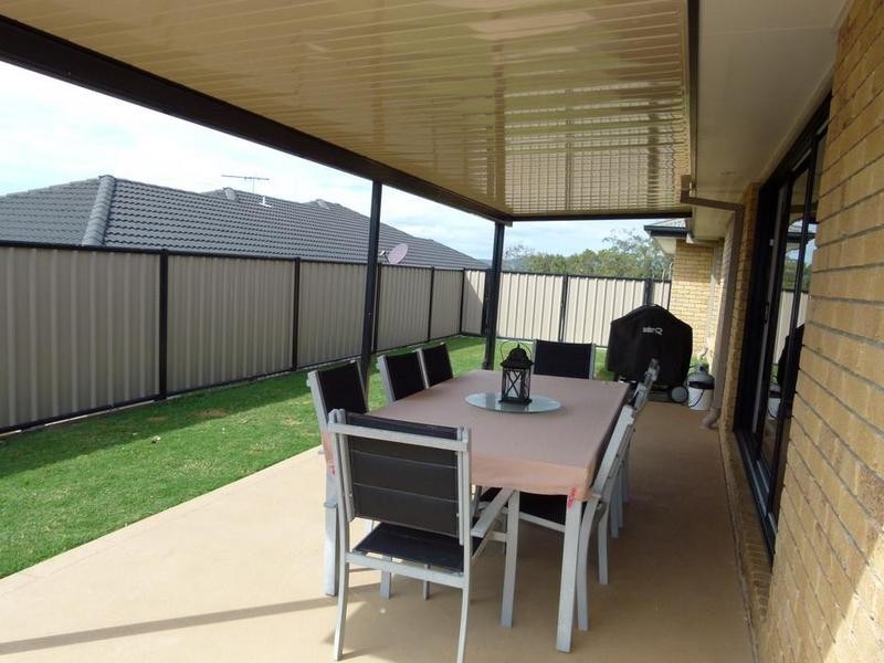 27 Harrison Grove, Deebing Heights QLD 4306