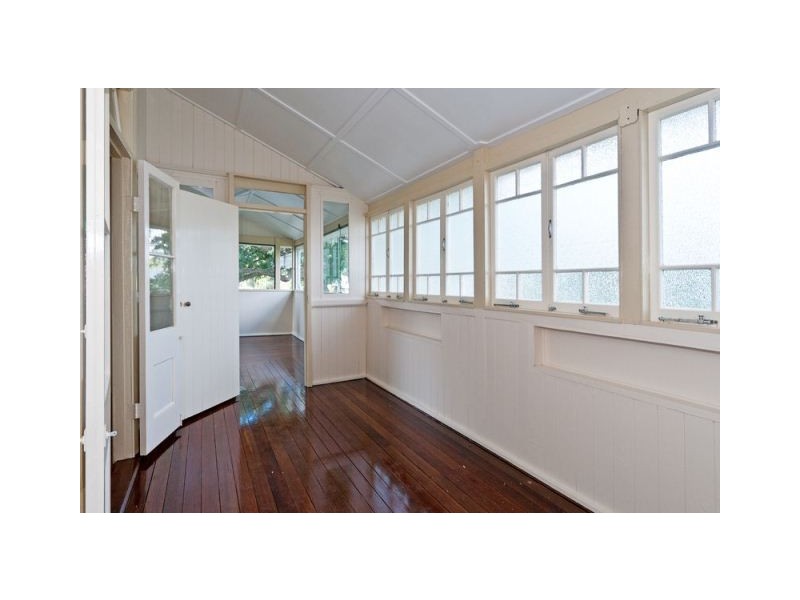 15 Chubb Street, One Mile QLD 4305