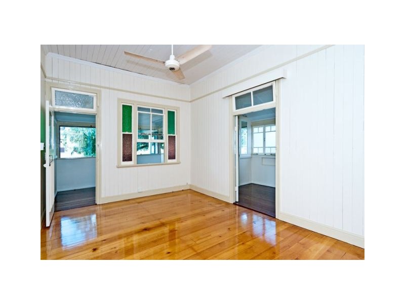 15 Chubb Street, One Mile QLD 4305