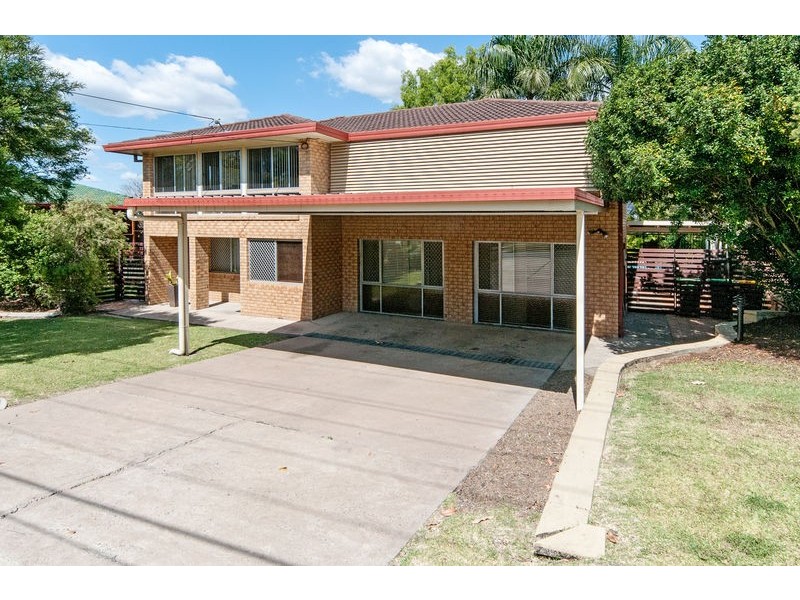 3 Rumsey Drive, Raceview QLD 4305