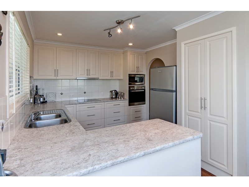 3 Rumsey Drive, Raceview QLD 4305