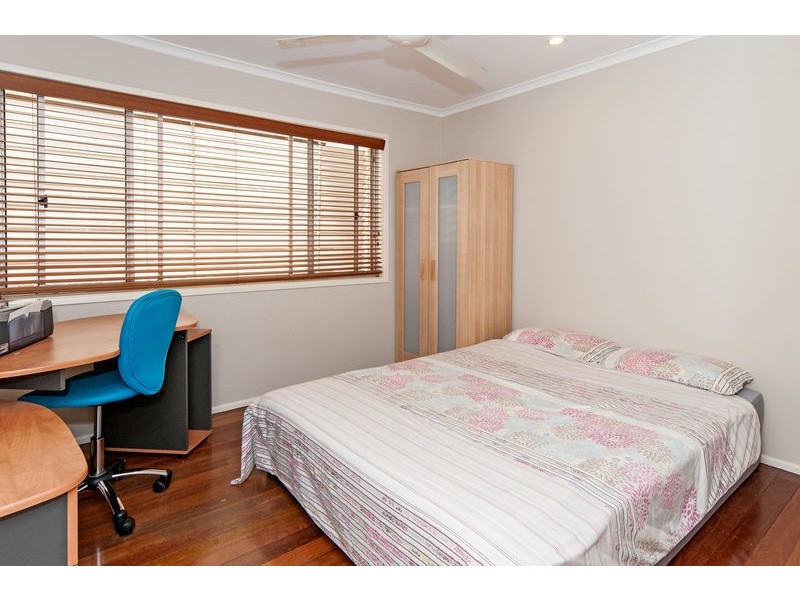 3 Rumsey Drive, Raceview QLD 4305