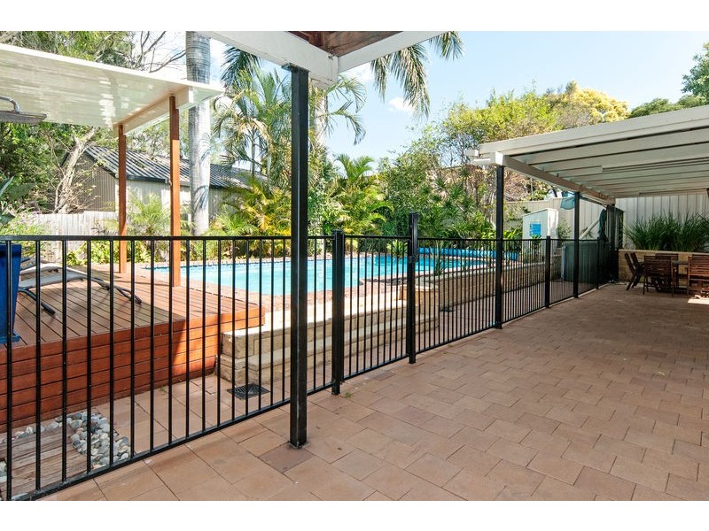 3 Rumsey Drive, Raceview QLD 4305