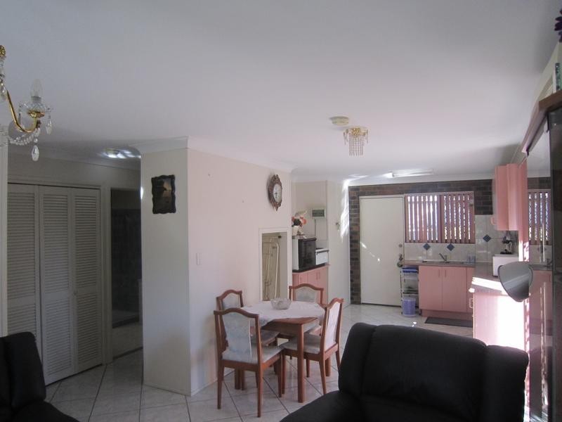 1/160 Glebe Road, Booval QLD 4304