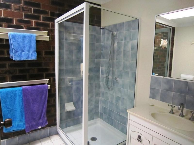 1/160 Glebe Road, Booval QLD 4304