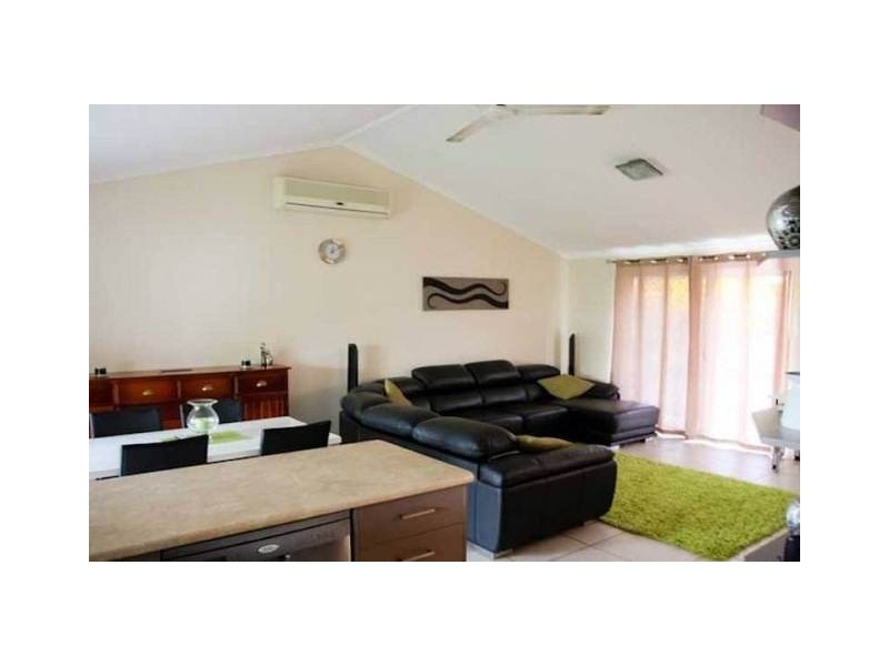 24 Phyllis Street, Eastern Heights QLD 4305