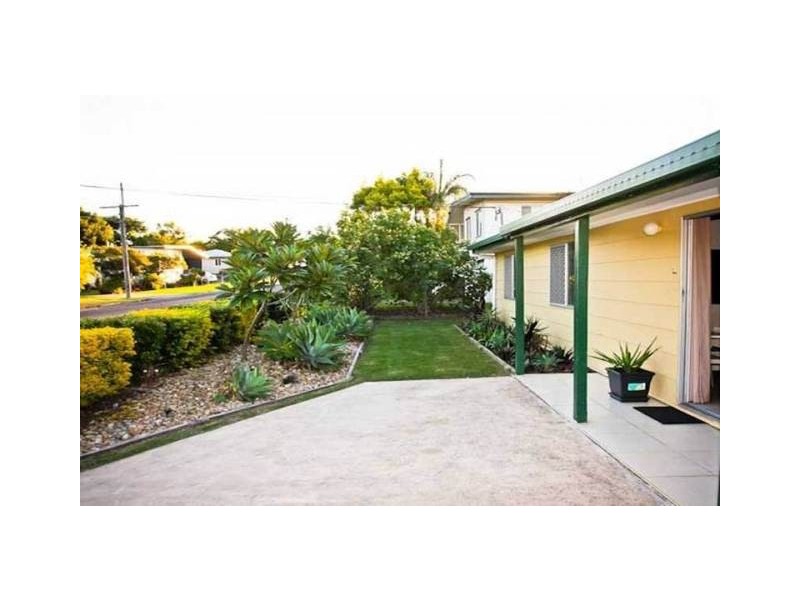 24 Phyllis Street, Eastern Heights QLD 4305