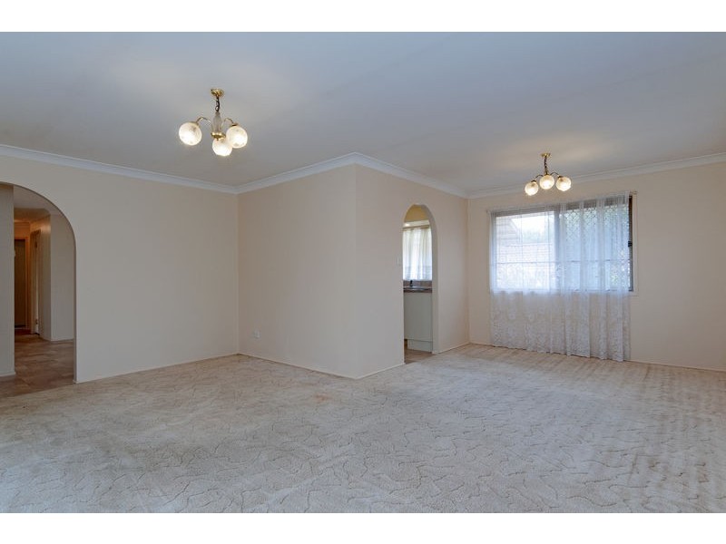 4 Cowley Drive, Flinders View QLD 4305