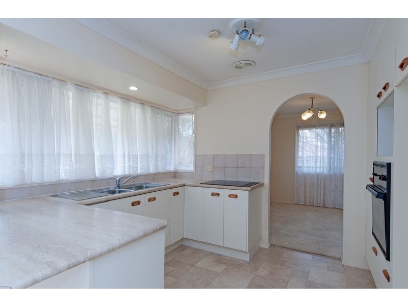 4 Cowley Drive, Flinders View QLD 4305