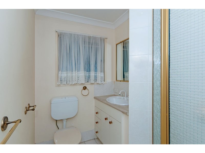4 Cowley Drive, Flinders View QLD 4305