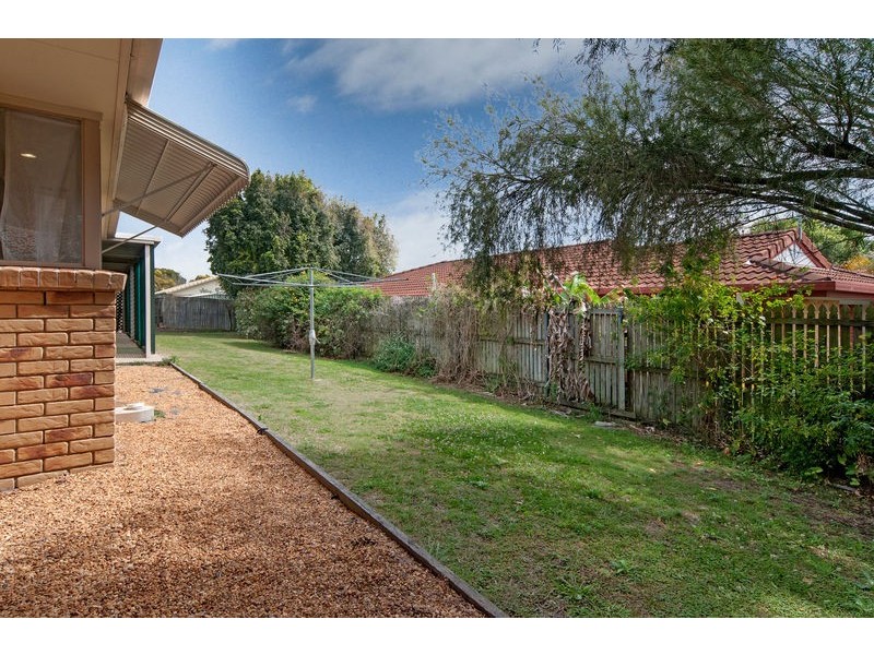 4 Cowley Drive, Flinders View QLD 4305