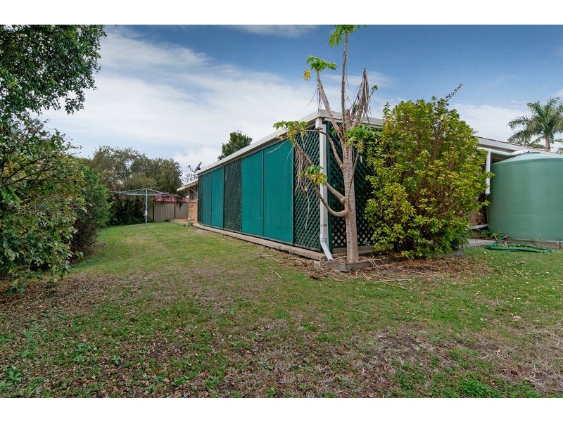 4 Cowley Drive, Flinders View QLD 4305