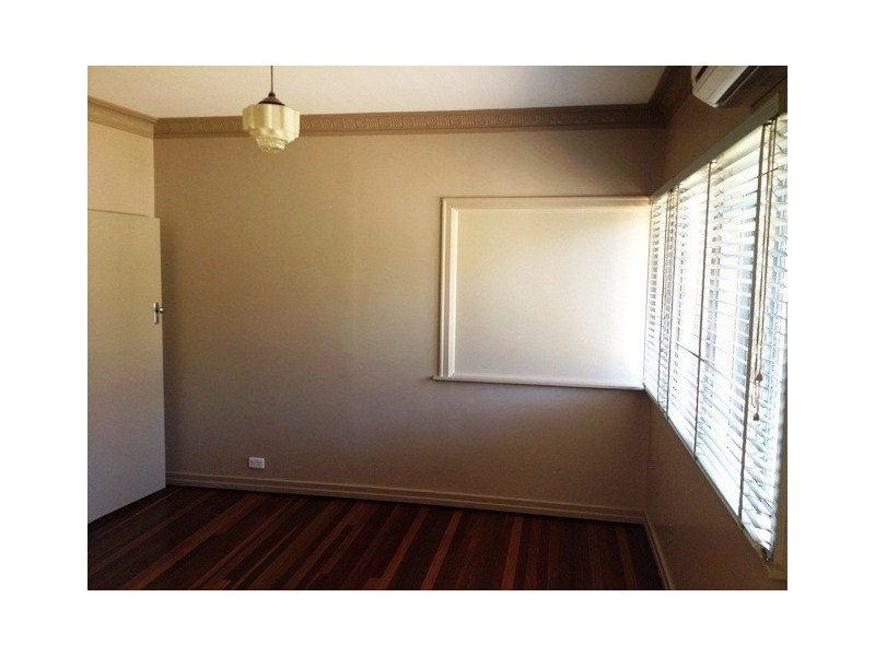 4 Robin Street, Coalfalls QLD 4305