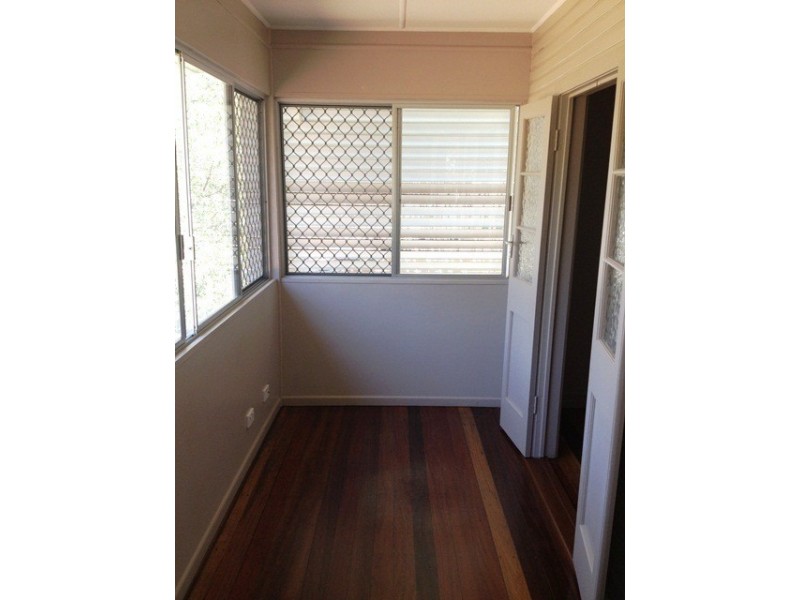 4 Robin Street, Coalfalls QLD 4305