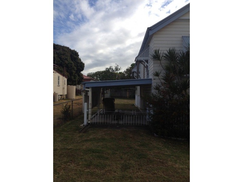 12 Foote Street, Newtown QLD 4305