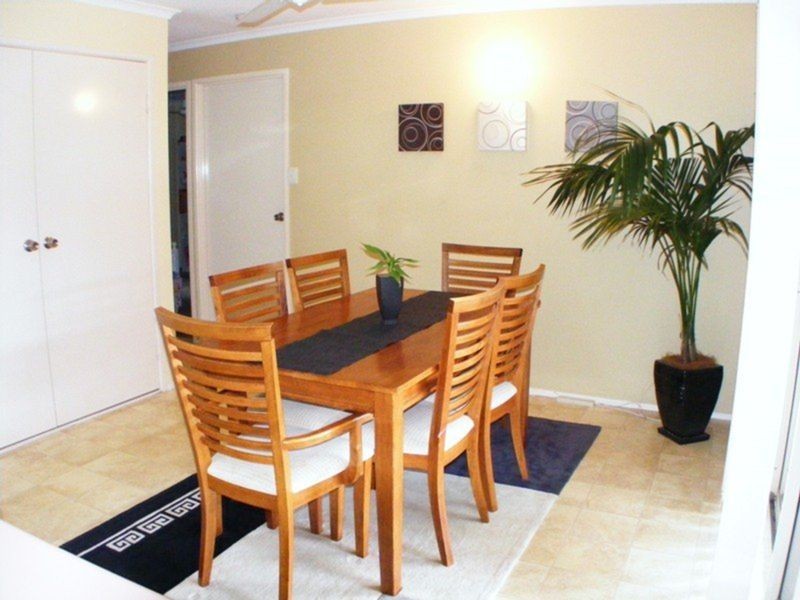 16 Bangalow Crescent, Raceview QLD 4305
