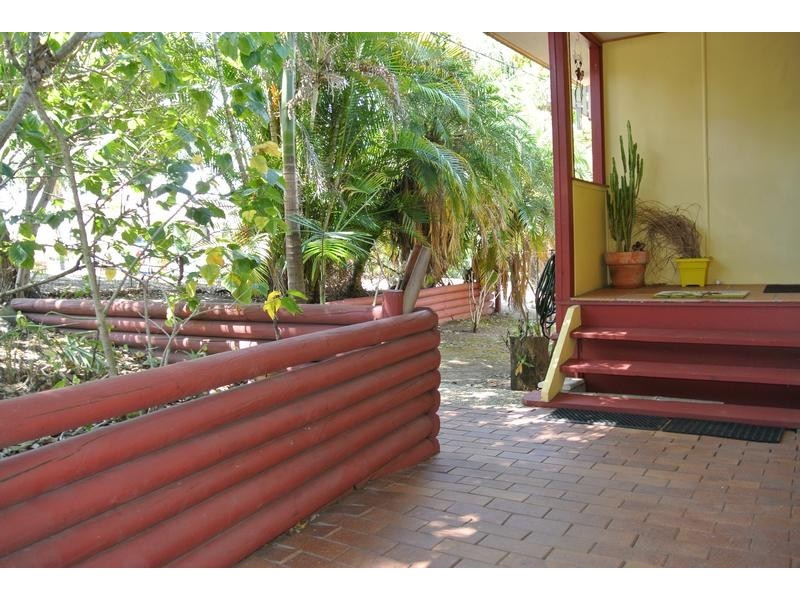 217 Blackstone Road, Silkstone QLD 4304