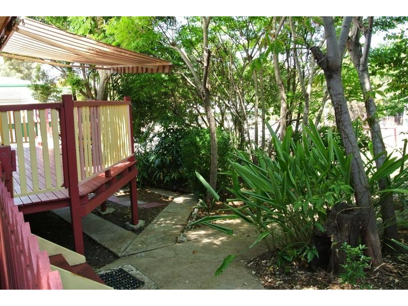 217 Blackstone Road, Silkstone QLD 4304