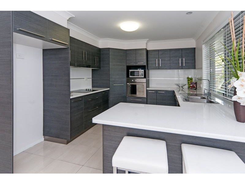 1 & 2/20 Deebing Creek Road, Yamanto QLD 4305