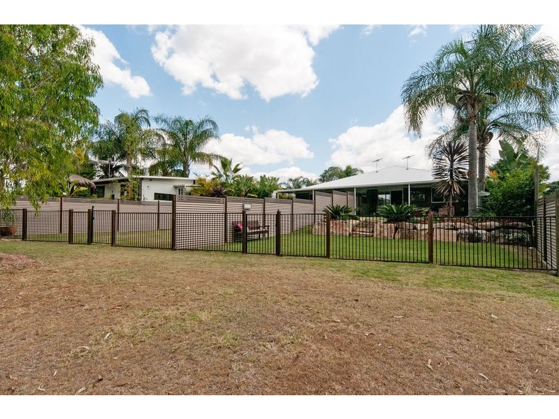 1 & 2/20 Deebing Creek Road, Yamanto QLD 4305