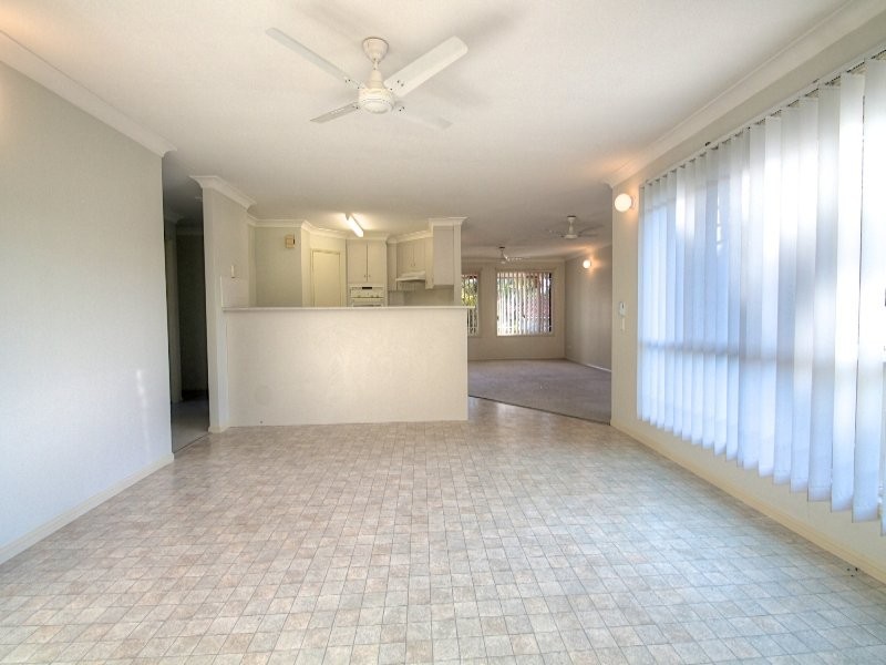 1 Jonquil Circuit, Flinders View QLD 4305