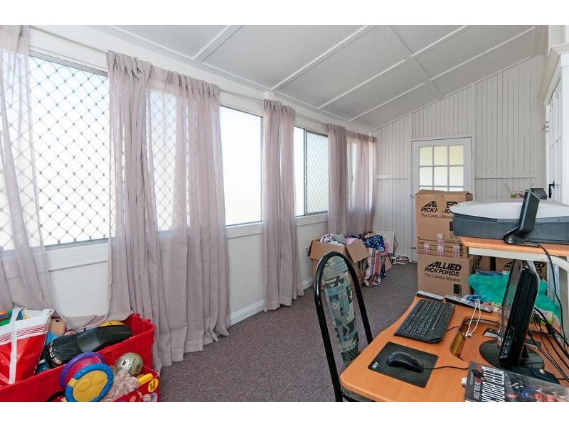 22 Hamilton Street, Booval QLD 4304