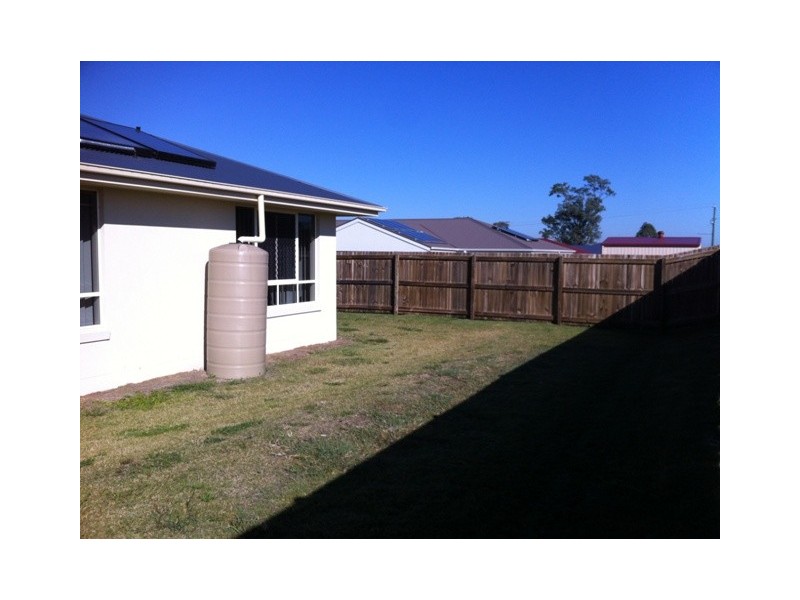 12 Iris Court, Yamanto QLD 4305