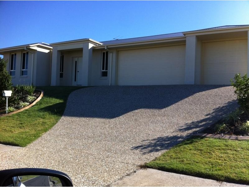 12 Iris Court, Yamanto QLD 4305