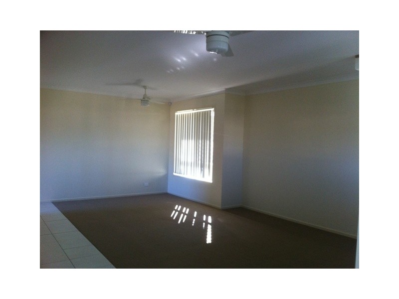 12 Iris Court, Yamanto QLD 4305