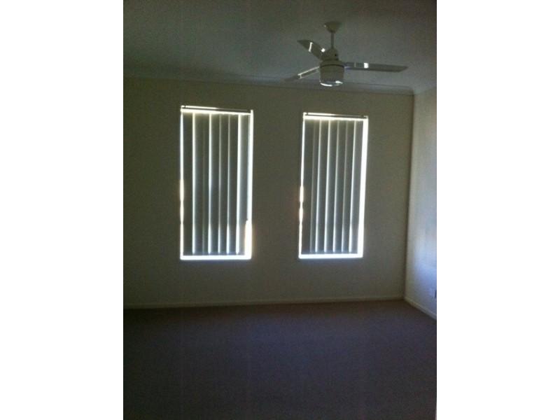 12 Iris Court, Yamanto QLD 4305