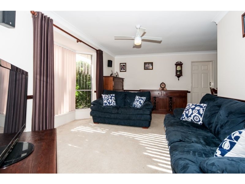 5 Sheppey Place, Yamanto QLD 4305