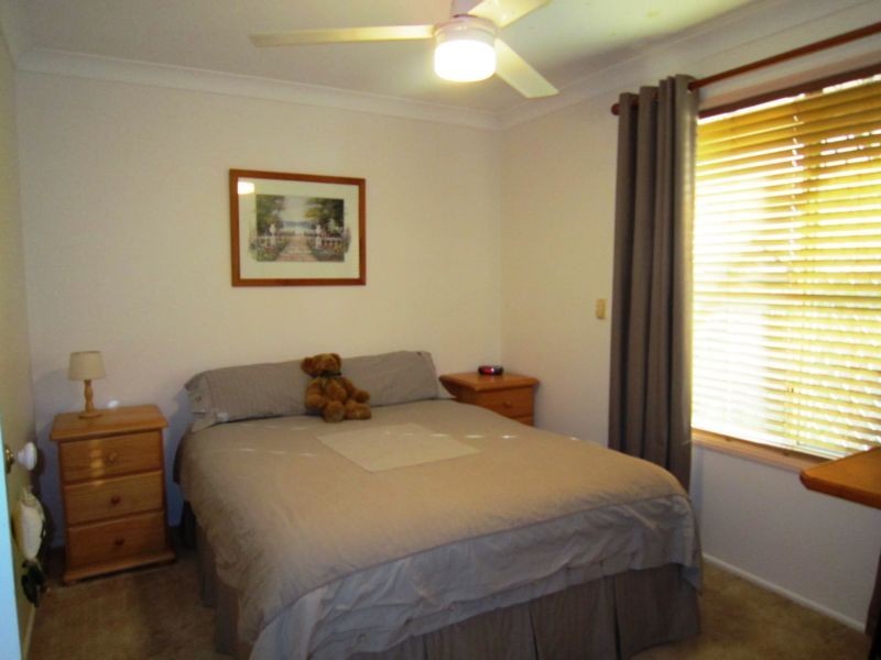 5 Sheppey Place, Yamanto QLD 4305