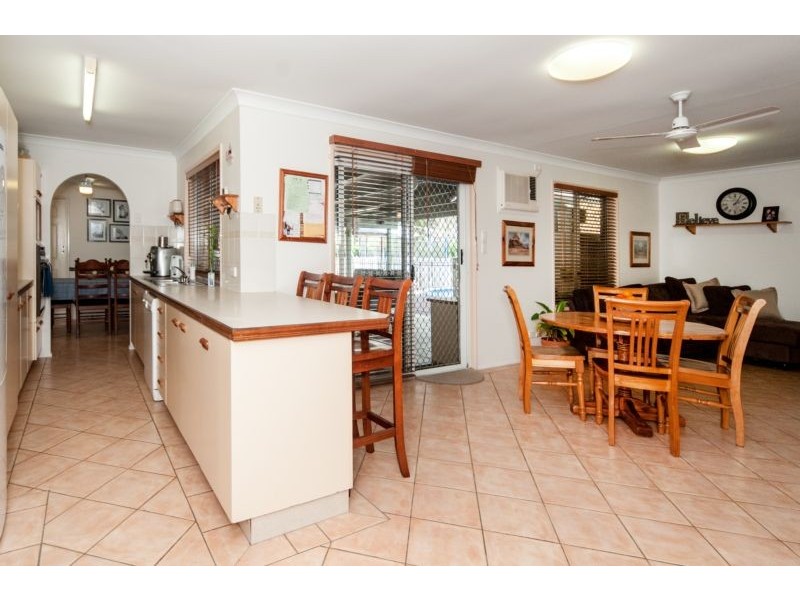 5 Sheppey Place, Yamanto QLD 4305