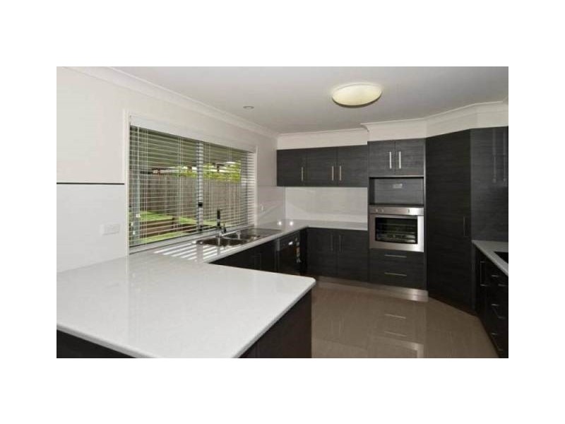1/27A Ash Street, Yamanto QLD 4305