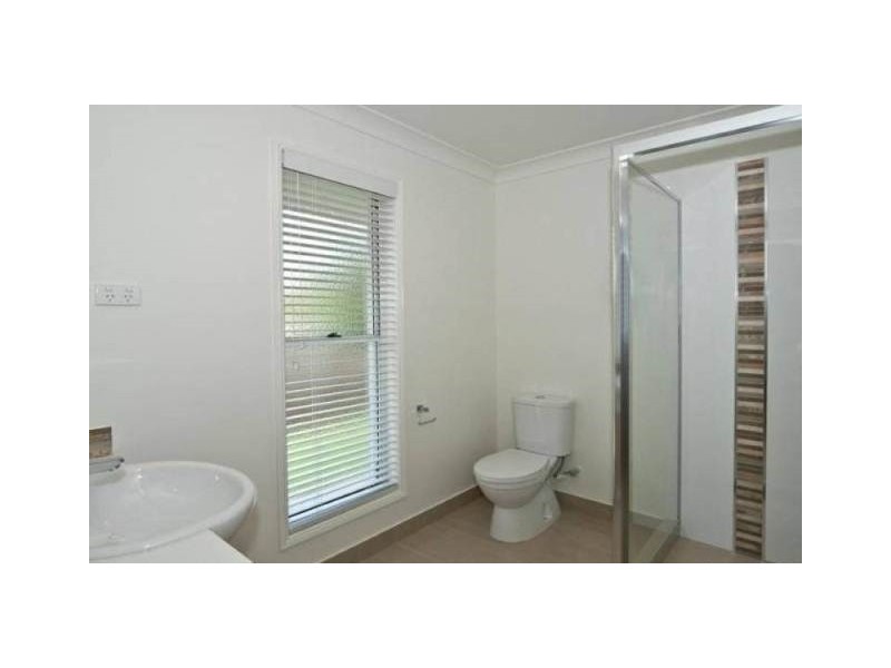 1/27A Ash Street, Yamanto QLD 4305