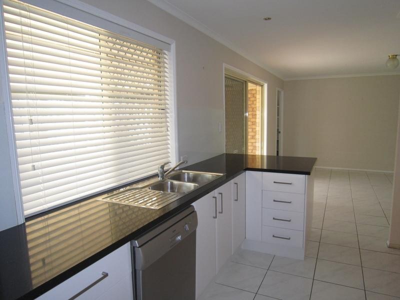 114 Equestrian Drive, Yamanto QLD 4305