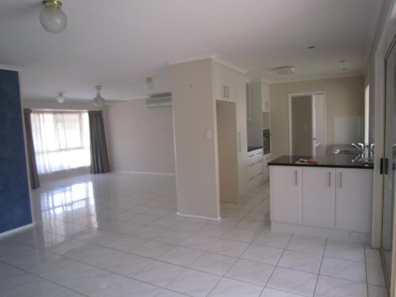 114 Equestrian Drive, Yamanto QLD 4305