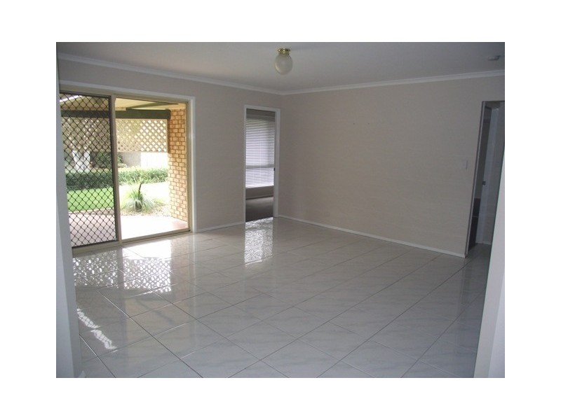 114 Equestrian Drive, Yamanto QLD 4305