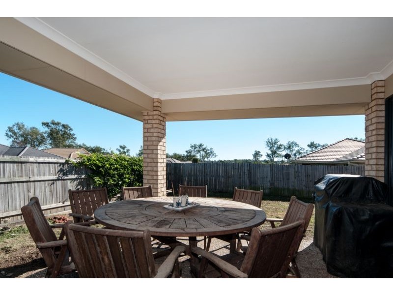 2 Brittany Crescent, Raceview QLD 4305