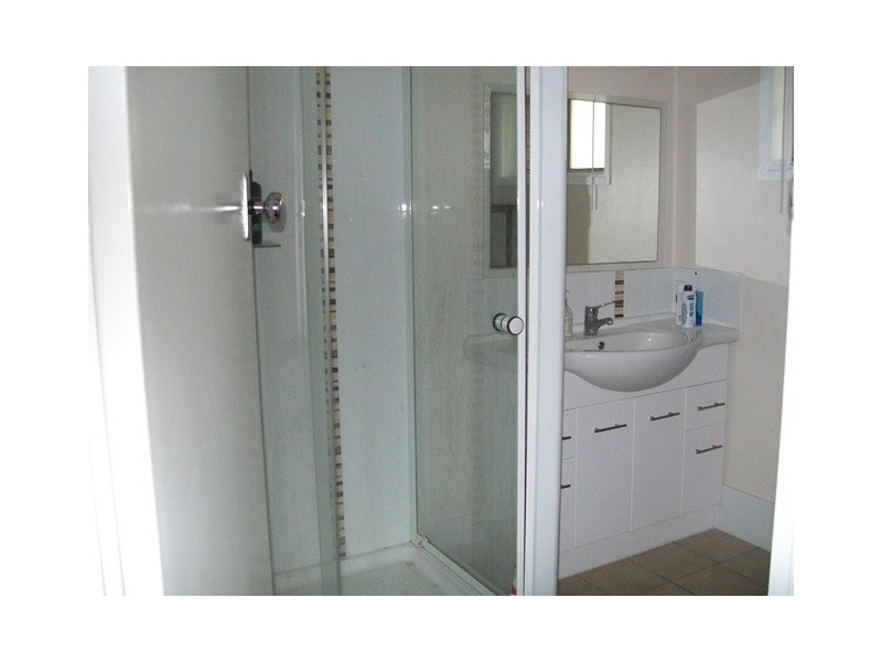 67 Barclay Street, Bundamba QLD 4304
