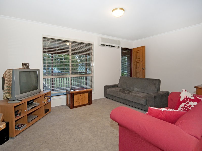 33 Ash Street, Yamanto QLD 4305