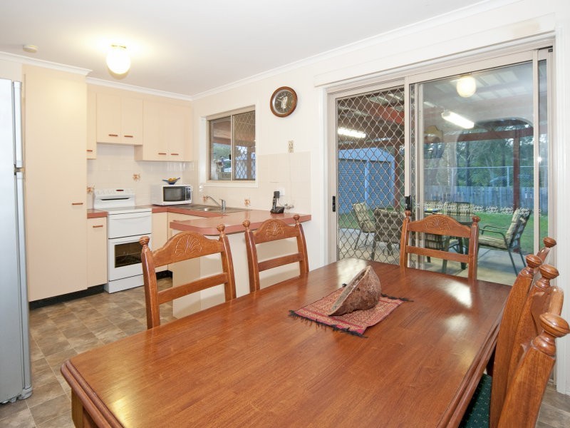 33 Ash Street, Yamanto QLD 4305